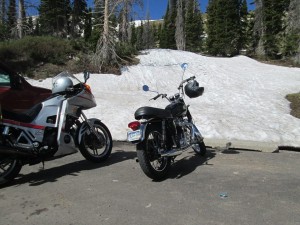 George & Danas bikes at Snowy Ridge